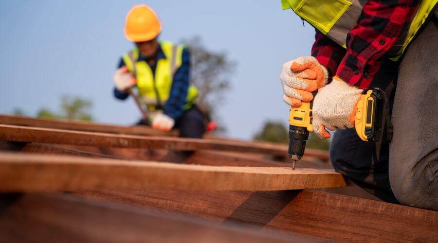 Professional residential roofers in Weyauwega, WI